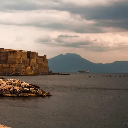 White | Enjoy Naples, The Cleanest Way Szálloda 3*