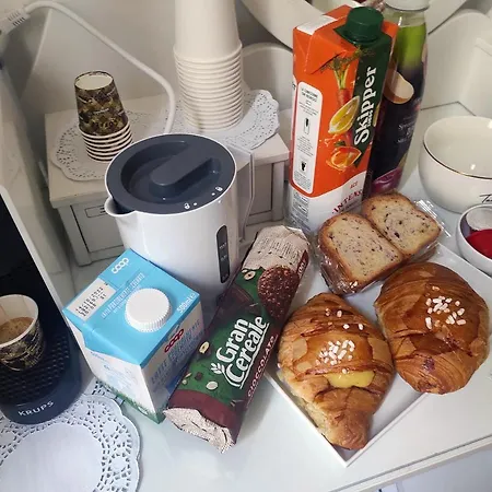 White | Enjoy Naples, The Cleanest Way Hotel