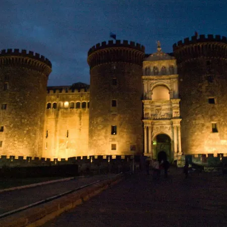 White | Enjoy Naples, The Cleanest Way Hotel